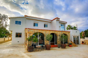 Luxury Private Complex